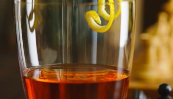 Rye Whiskey w lemon twist